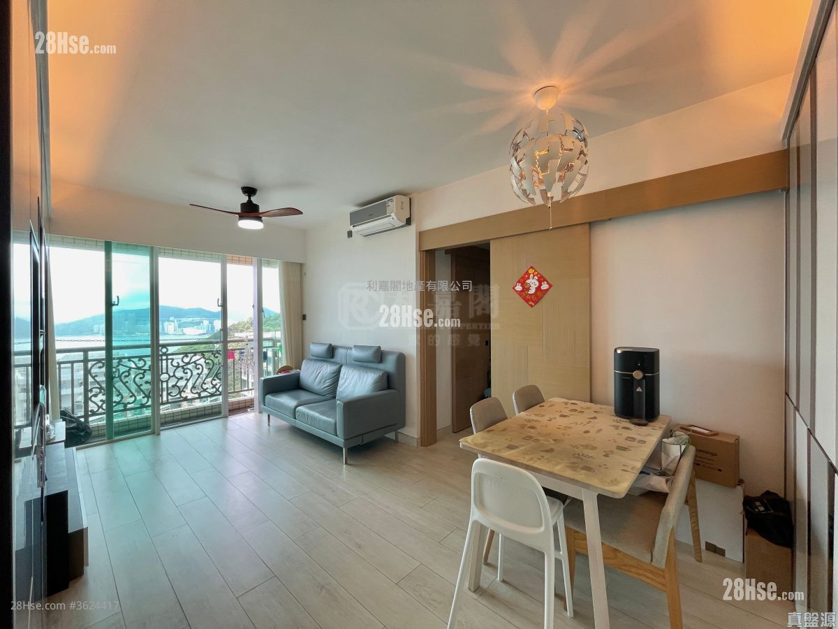 Metro Town Rental 3 Bedrooms , 2 Bathrooms 678 ft² Metro Town Rental 3 Bedrooms , 2 Bathrooms 678 ft²