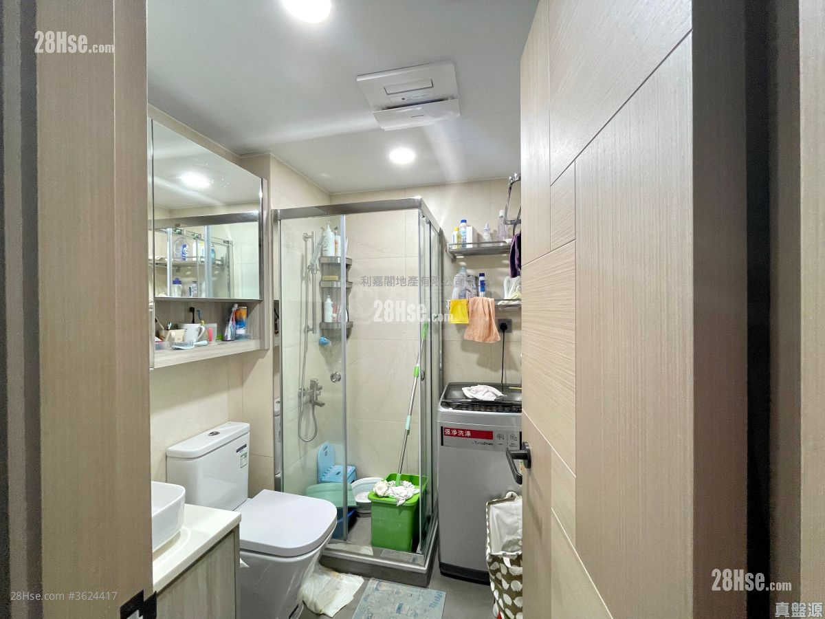 Metro Town Rental 3 Bedrooms , 2 Bathrooms 678 ft² Metro Town Rental 3 Bedrooms , 2 Bathrooms 678 ft²