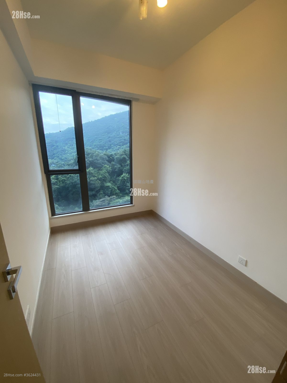 Dragons Range Rental 3 Bedrooms , 2 Bathrooms 985 ft² Dragons Range Rental 3 Bedrooms , 2 Bathrooms 985 ft²