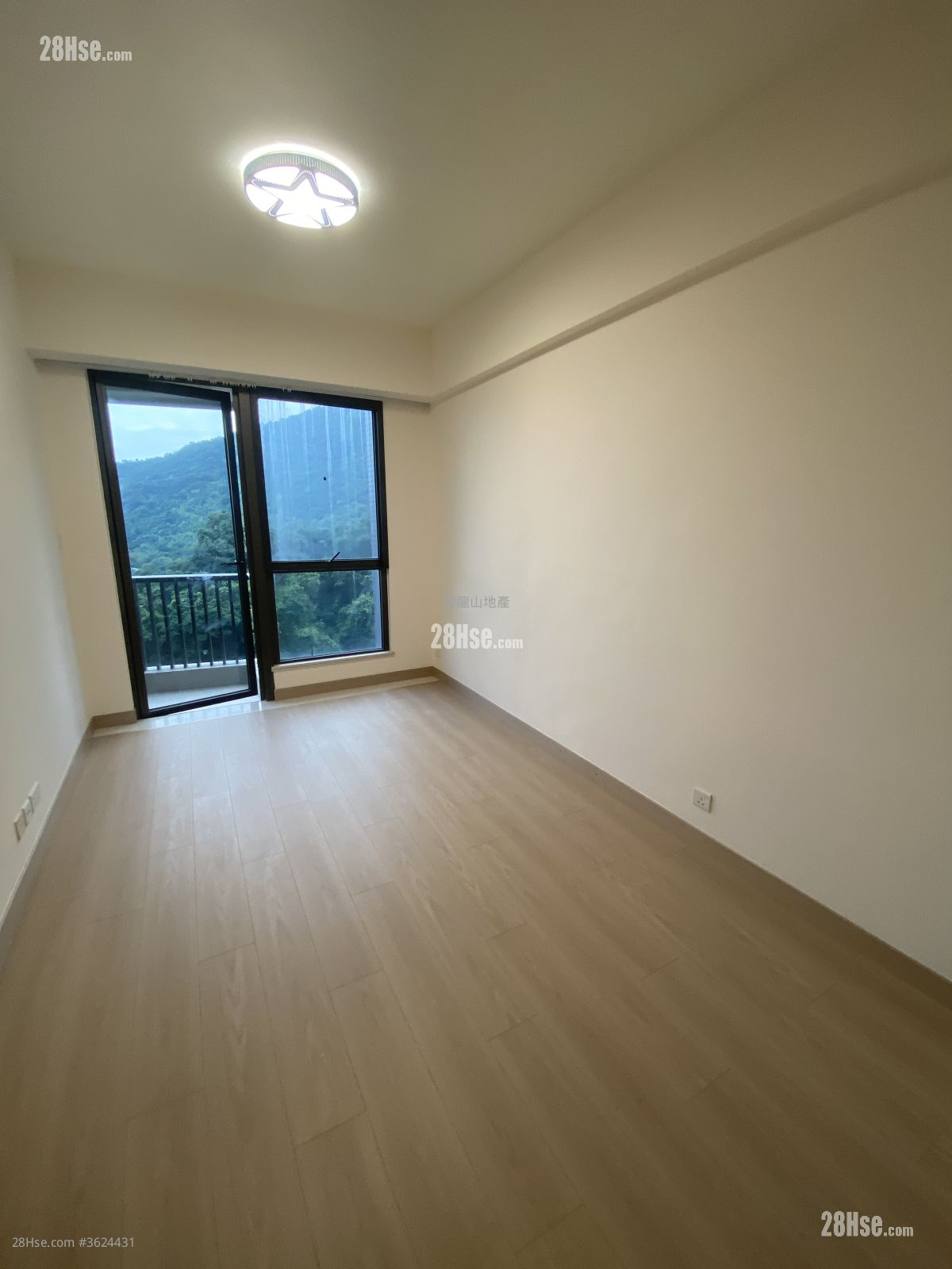 Dragons Range Rental 3 Bedrooms , 2 Bathrooms 985 ft² Dragons Range Rental 3 Bedrooms , 2 Bathrooms 985 ft²