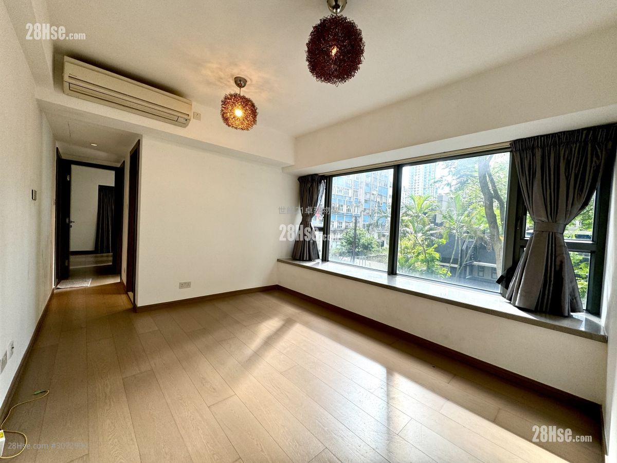 Centrepoint Sell 2 Bedrooms , 1 Bathroom 473 ft²