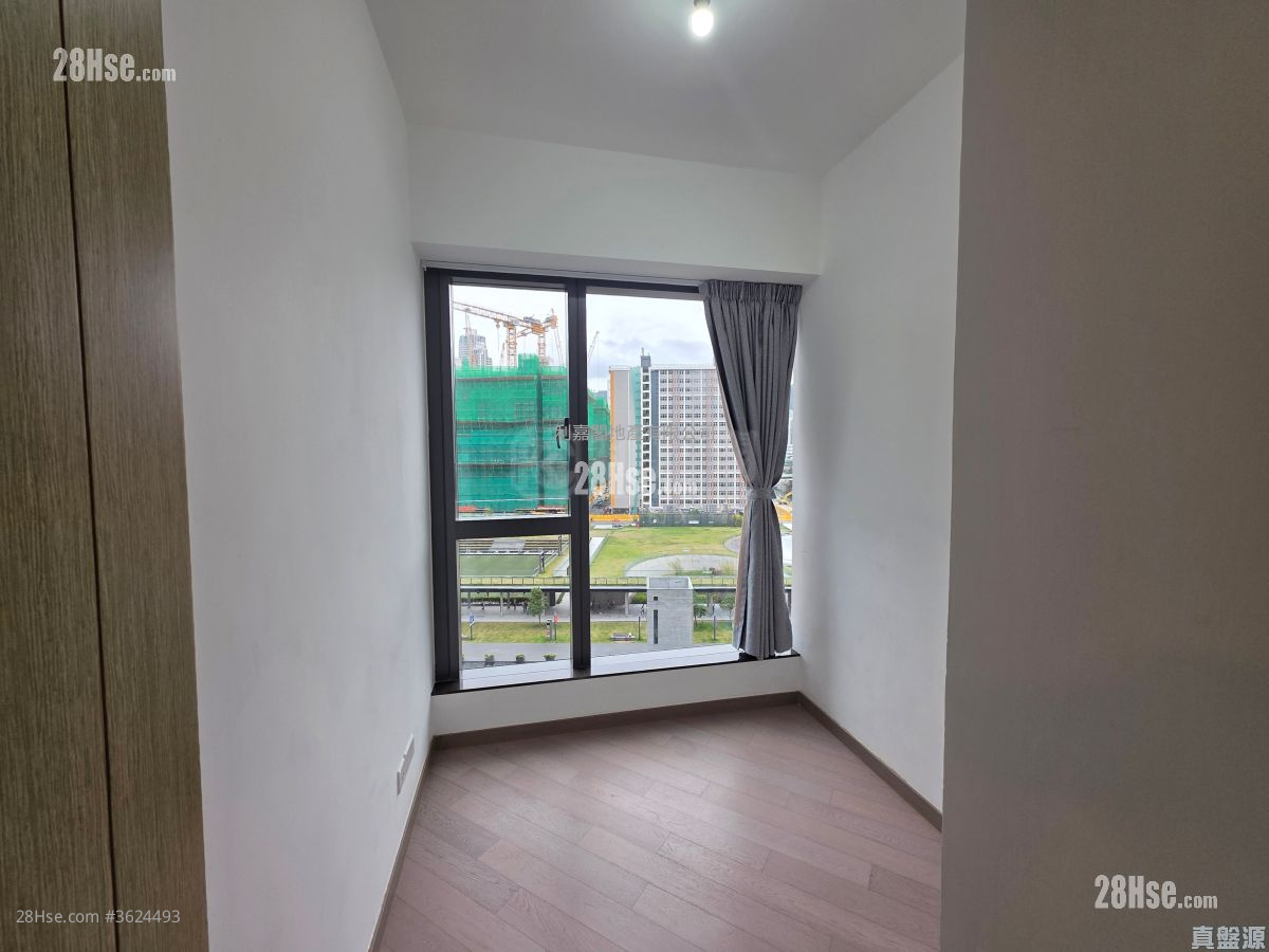 Upper River Bank Rental 658 ft² Upper River Bank Rental 658 ft²