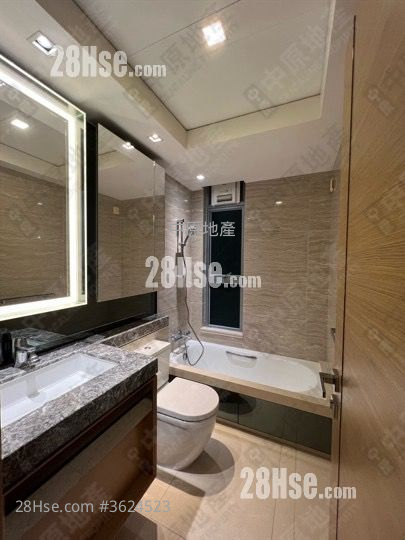 峻巒 售盤 3 房 , 2 浴室 716 平方呎 峻巒 售盤 3 房 , 2 浴室 716 平方呎