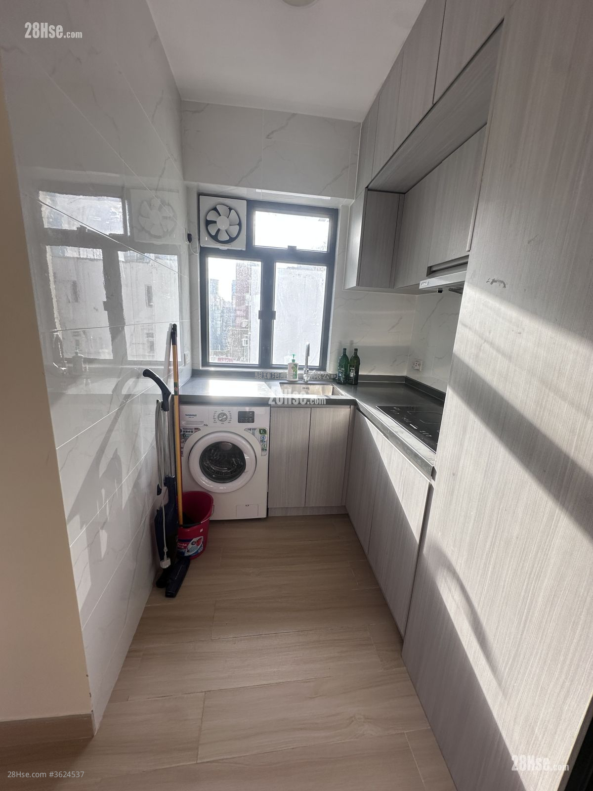 恆隆銀行大廈 租盤 2 房 , 1 浴室 420 平方呎 恆隆銀行大廈 租盤 2 房 , 1 浴室 420 平方呎