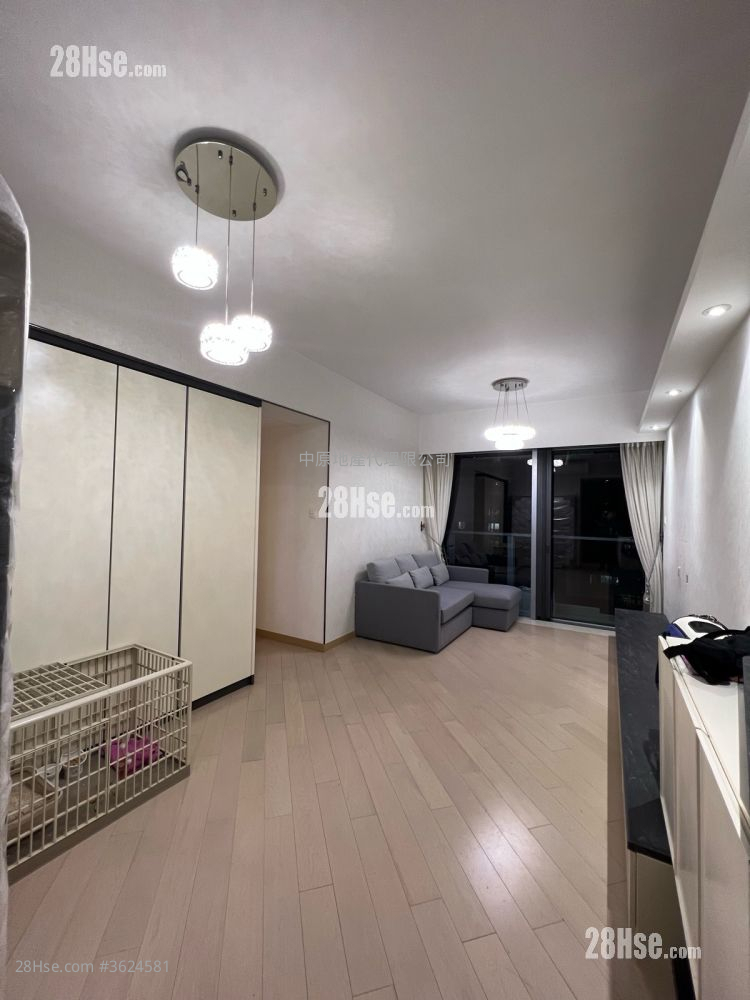 峻巒 售盤 3 房 , 2 浴室 716 平方呎 峻巒 售盤 3 房 , 2 浴室 716 平方呎