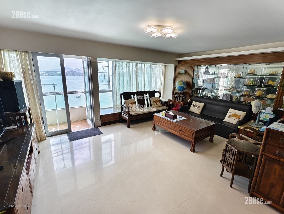 Hong Kong Garden Sell 3 Bedrooms , 3 Bathrooms 1,381 ft²