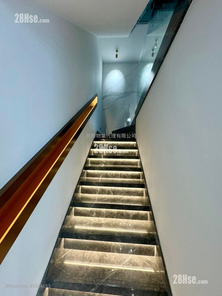 Fairview Park Sell 3 Bedrooms 1,035 ft² Fairview Park Sell 3 Bedrooms 1,035 ft²