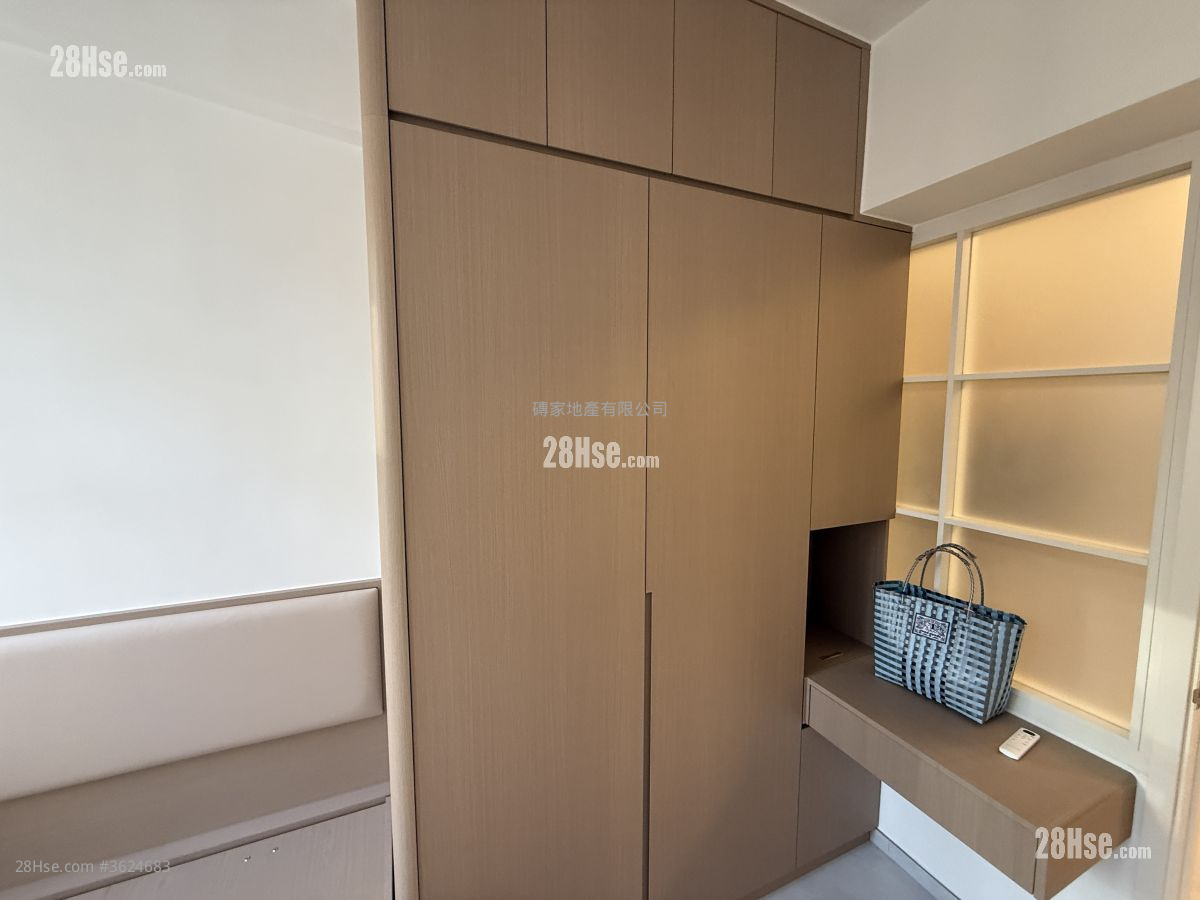 光華大廈 租盤 2 房 , 1 浴室 452 平方呎 光華大廈 租盤 2 房 , 1 浴室 452 平方呎