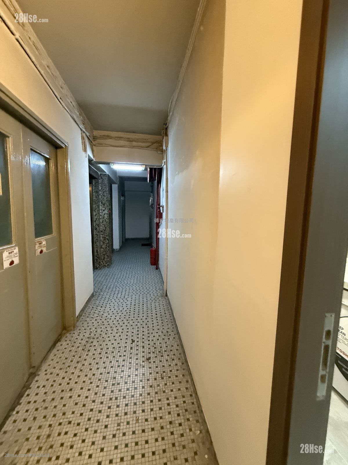 光華大廈 租盤 2 房 , 1 浴室 452 平方呎 光華大廈 租盤 2 房 , 1 浴室 452 平方呎