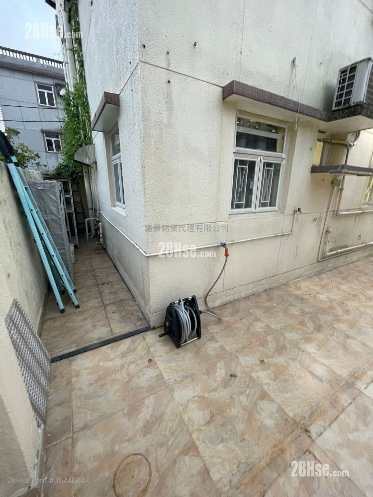 村屋 租盤 1 房 , 1 浴室 350 平方呎 村屋 租盤 1 房 , 1 浴室 350 平方呎