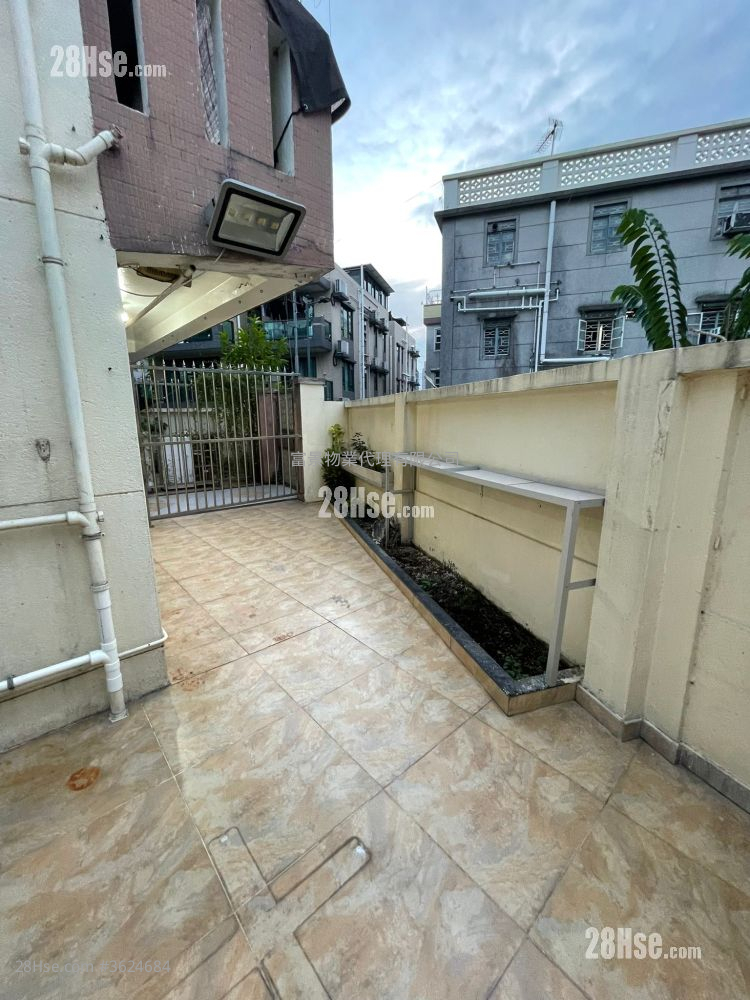 村屋 租盤 1 房 , 1 浴室 350 平方呎 村屋 租盤 1 房 , 1 浴室 350 平方呎