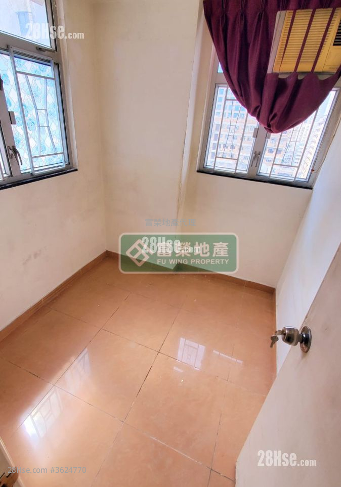 Hing Wong Court Sell 2 Bedrooms , 1 Bathroom 326 ft² Hing Wong Court Sell 2 Bedrooms , 1 Bathroom 326 ft²