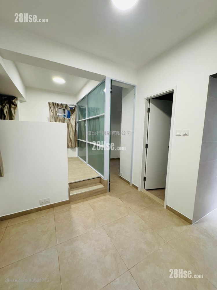 嘉興大廈 租盤 1 房 , 1 浴室 243 平方呎