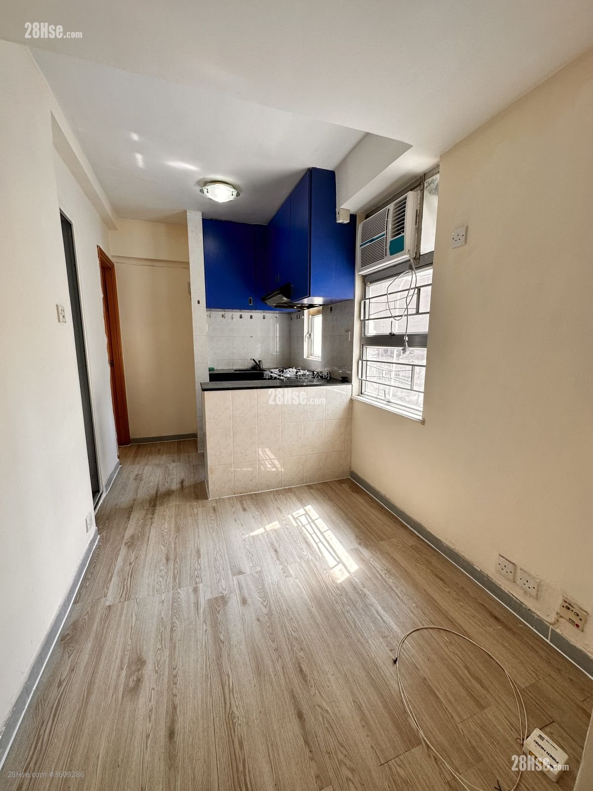 康輝大廈 售盤 2 房 , 1 浴室 280 平方呎