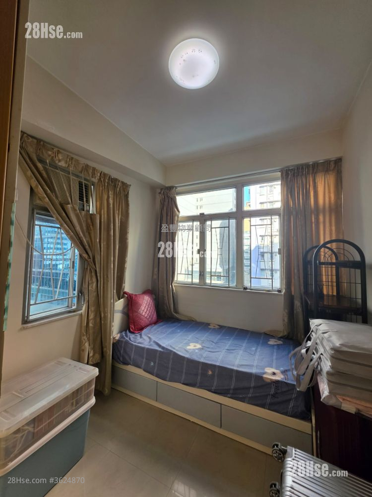 睡房 3: 宜安大廈 售盤 3 房 , 1 浴室 621 平方呎 睡房 3: 宜安大廈 售盤 3 房 , 1 浴室 621 平方呎