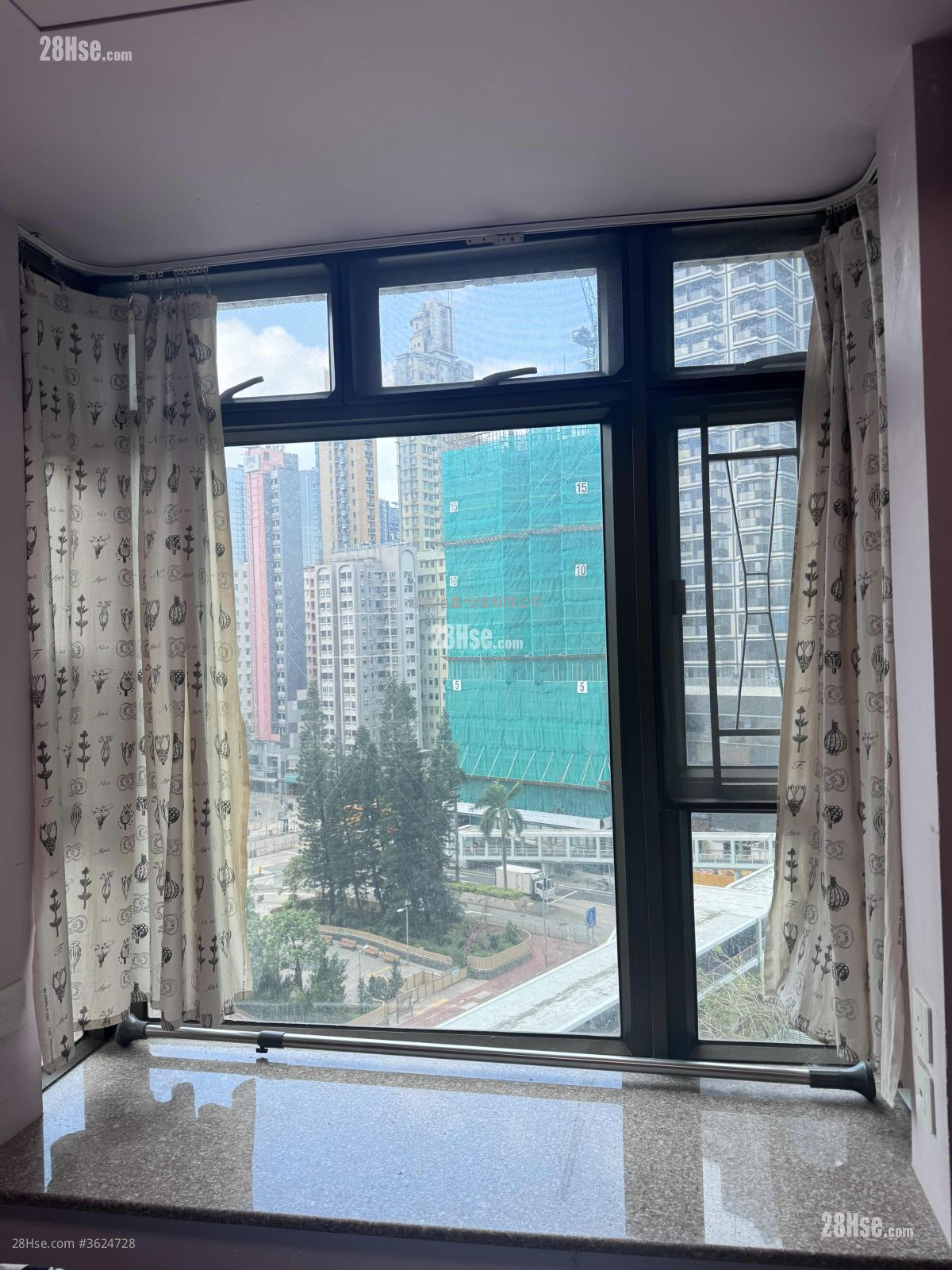 Royal Peninsula Sell 3 Bedrooms , 2 Bathrooms 713 ft² Royal Peninsula Sell 3 Bedrooms , 2 Bathrooms 713 ft²