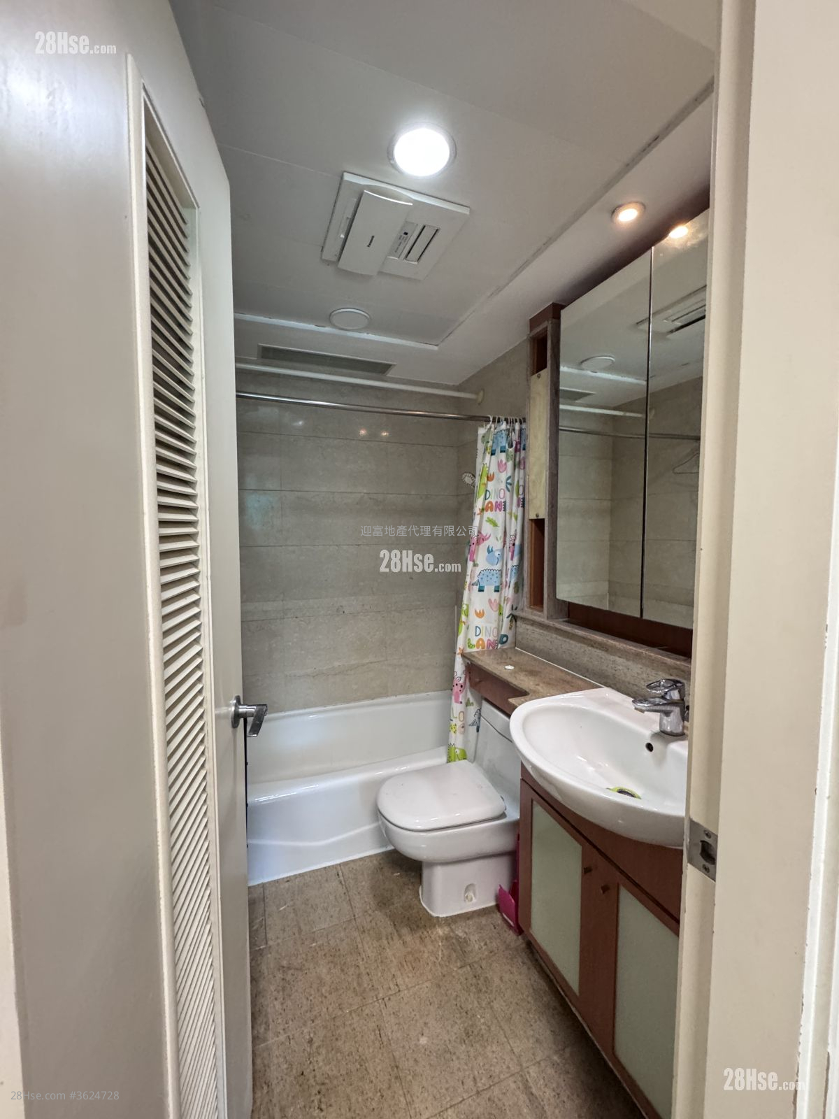 Royal Peninsula Sell 3 Bedrooms , 2 Bathrooms 713 ft² Royal Peninsula Sell 3 Bedrooms , 2 Bathrooms 713 ft²