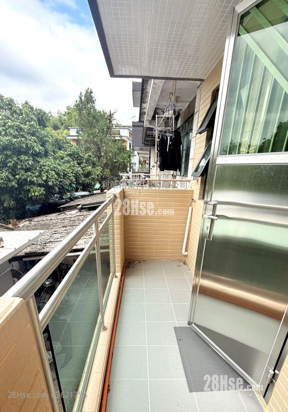 Village Rental Studio , 1 Bathroom 350 ft² Village Rental Studio , 1 Bathroom 350 ft²