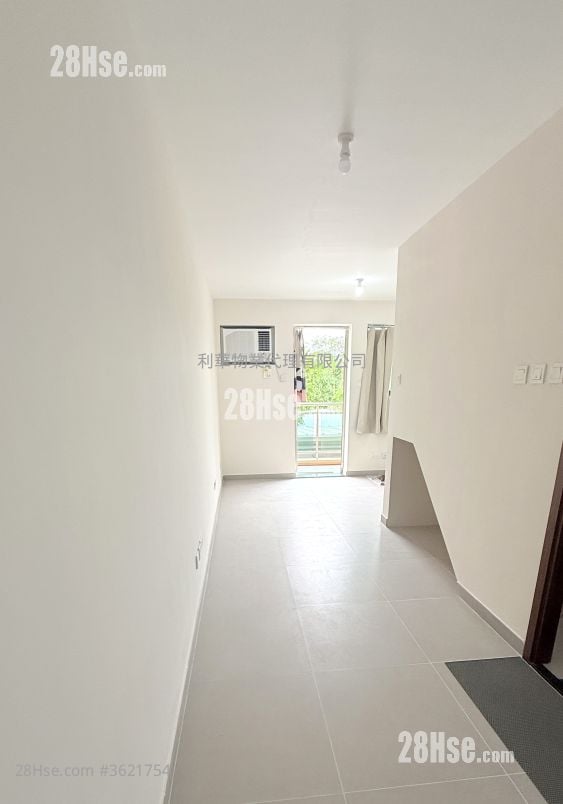 Village Rental Studio , 1 Bathroom 350 ft² Village Rental Studio , 1 Bathroom 350 ft²