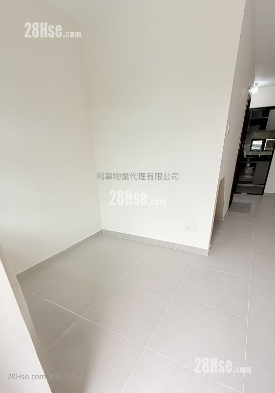 Village Rental Studio , 1 Bathroom 350 ft² Village Rental Studio , 1 Bathroom 350 ft²