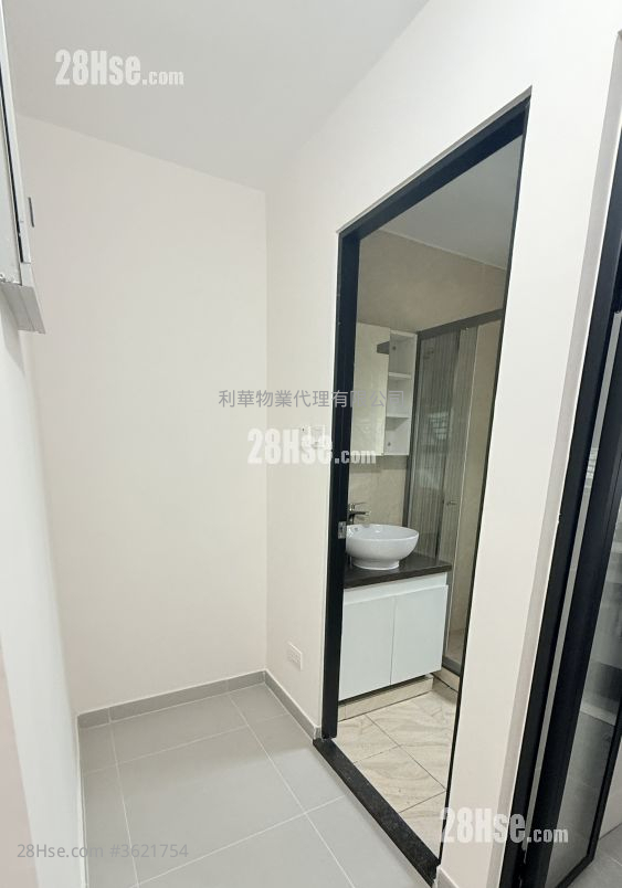 Village Rental Studio , 1 Bathroom 350 ft² Village Rental Studio , 1 Bathroom 350 ft²