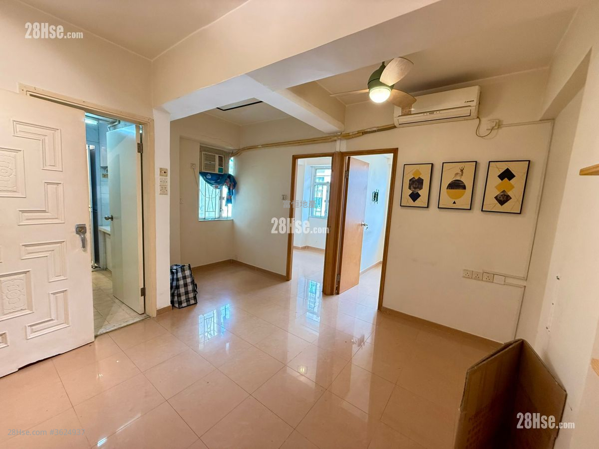 興華大廈 租盤 2 房 , 1 浴室 350 平方呎 興華大廈 租盤 2 房 , 1 浴室 350 平方呎