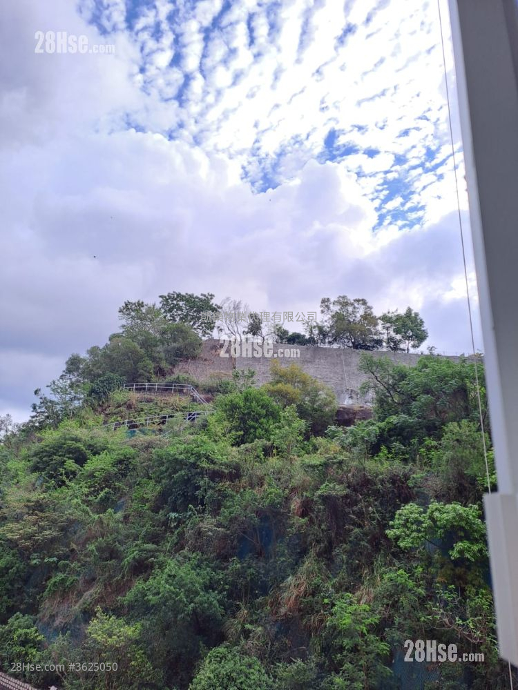 Kwun Tak Court Sell 2 Bedrooms , 1 Bathroom 483 ft² Kwun Tak Court Sell 2 Bedrooms , 1 Bathroom 483 ft²