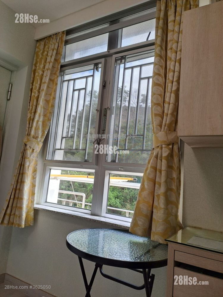 Kwun Tak Court Sell 2 Bedrooms , 1 Bathroom 483 ft² Kwun Tak Court Sell 2 Bedrooms , 1 Bathroom 483 ft²