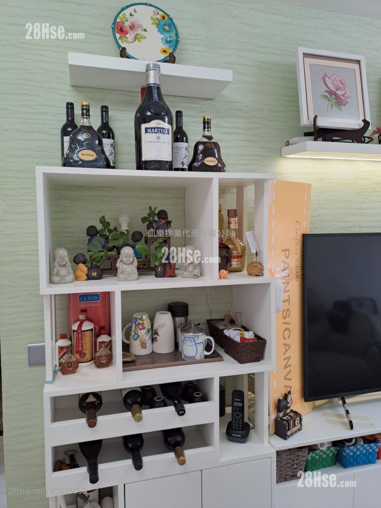 Kwun Tak Court Sell 2 Bedrooms , 1 Bathroom 483 ft² Kwun Tak Court Sell 2 Bedrooms , 1 Bathroom 483 ft²