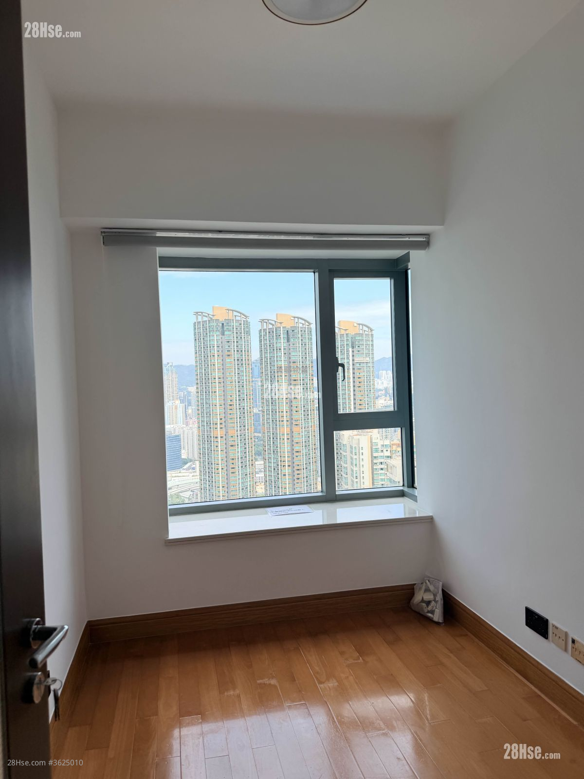 睡房 1: 君臨天下 租盤 2 房 , 2 浴室 804 平方呎 睡房 1: 君臨天下 租盤 2 房 , 2 浴室 804 平方呎