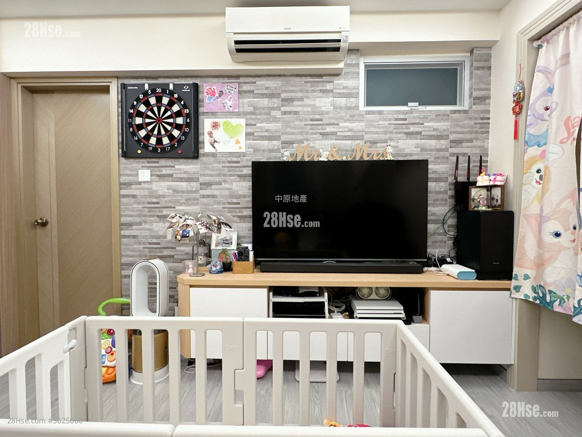 金輝花園 售盤 3 房 502 平方呎 金輝花園 售盤 3 房 502 平方呎