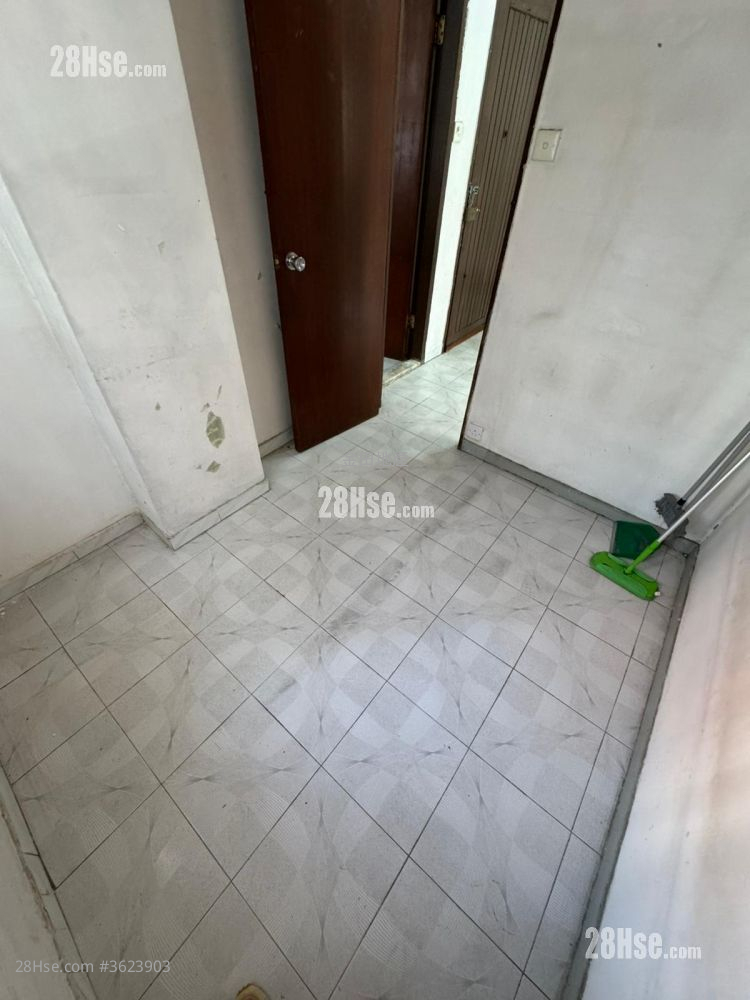 Man Hee Mansion Sell 2 Bedrooms , 1 Bathroom 336 ft² Man Hee Mansion Sell 2 Bedrooms , 1 Bathroom 336 ft²