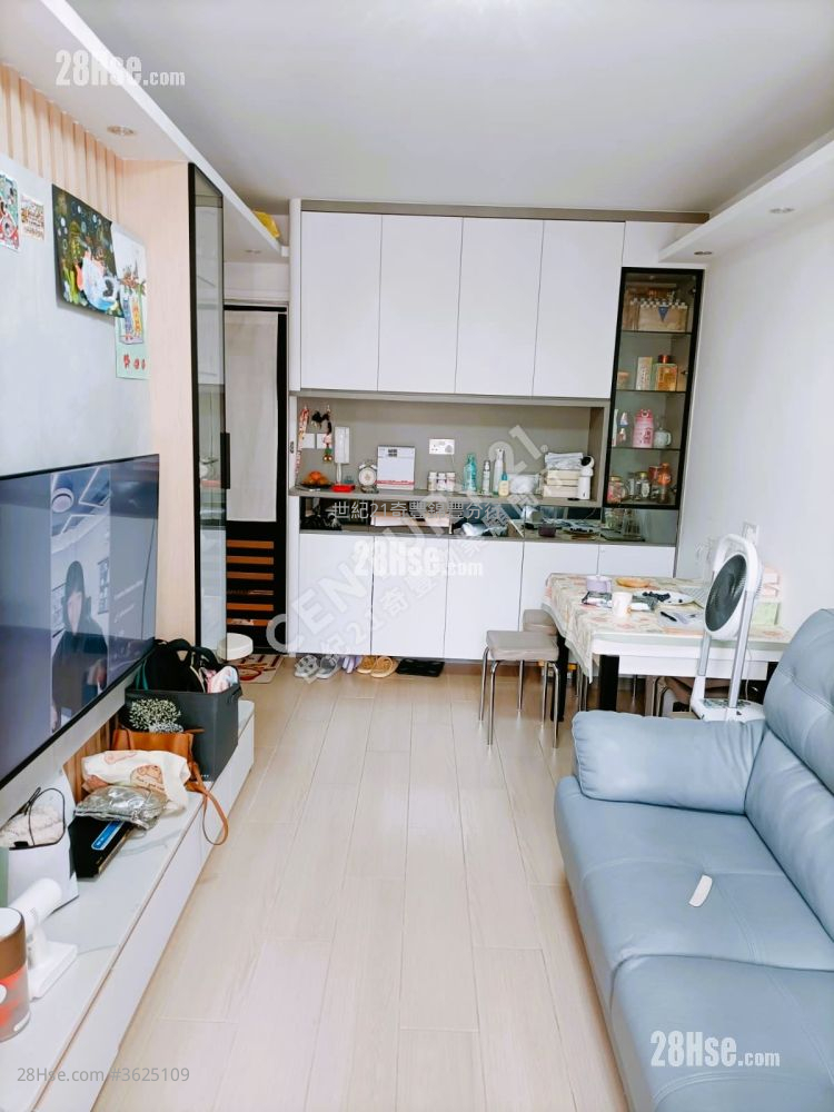 Kam Chun Court Sell 2 Bedrooms , 1 Bathroom 384 ft² Kam Chun Court Sell 2 Bedrooms , 1 Bathroom 384 ft²