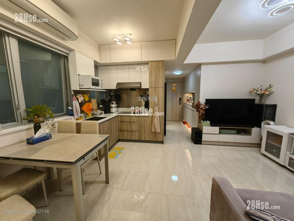 Sun Tao Building Sell 2 Bedrooms , 1 Bathroom 495 ft²
