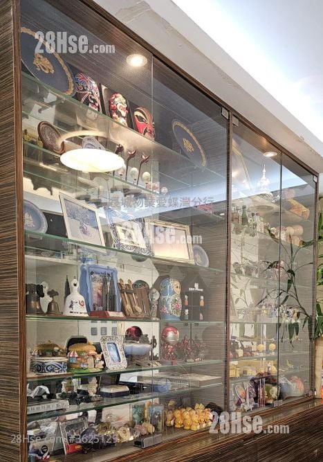 Tung Tao Court Sell 666 ft²