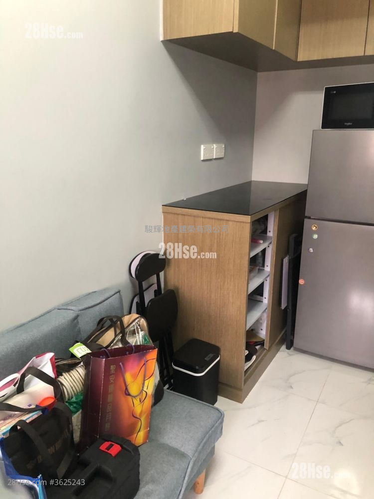 Wah Tak Building Sell 189 ft²