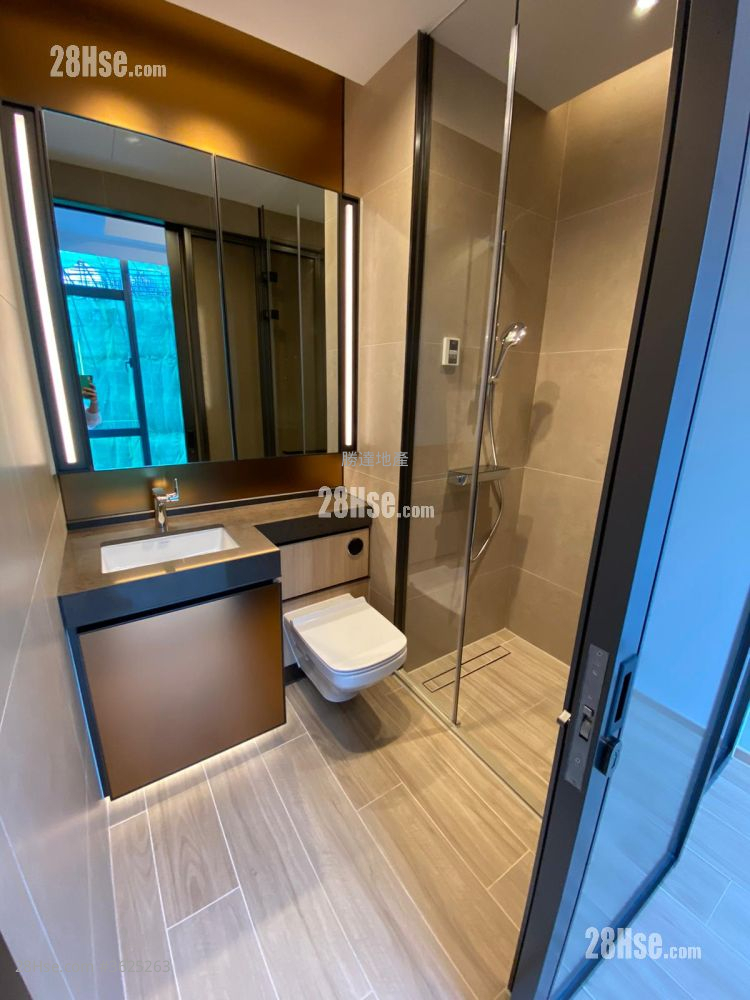 Aquila Square Mile Sell 1 Bedroom , 1 Bathroom 256 ft² Aquila Square Mile Sell 1 Bedroom , 1 Bathroom 256 ft²