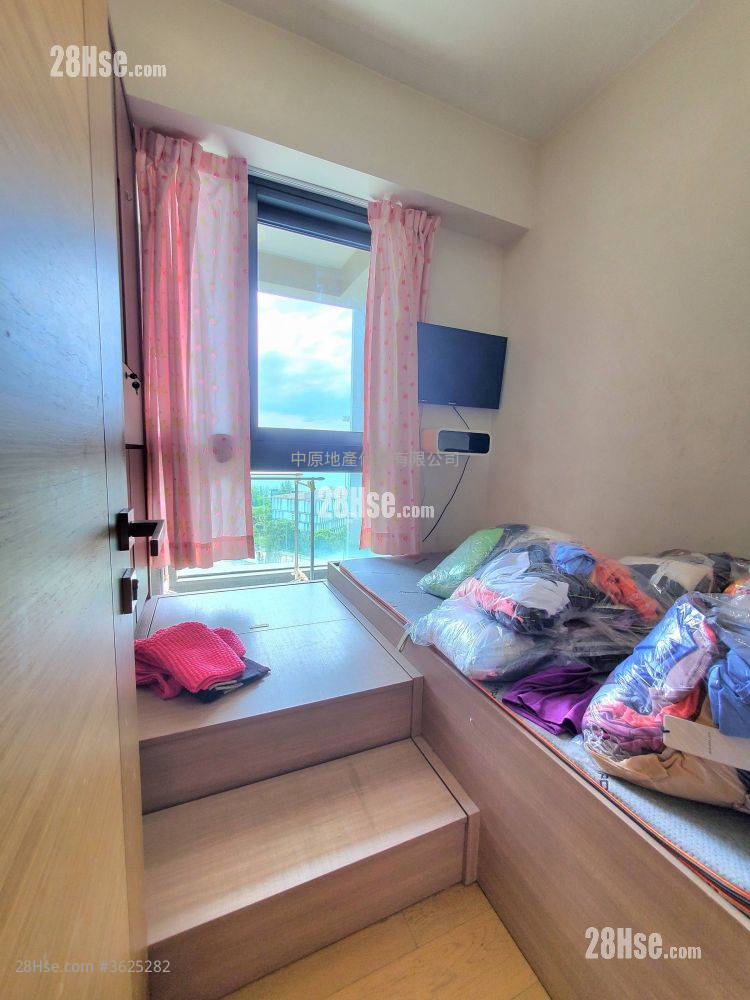 The Bloomsway Sell 3 Bedrooms 891 ft² The Bloomsway Sell 3 Bedrooms 891 ft²