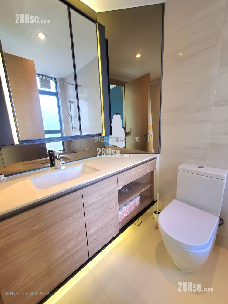 The Bloomsway Sell 3 Bedrooms 891 ft² The Bloomsway Sell 3 Bedrooms 891 ft²