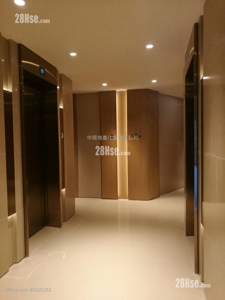 The Bloomsway Sell 3 Bedrooms 891 ft² The Bloomsway Sell 3 Bedrooms 891 ft²