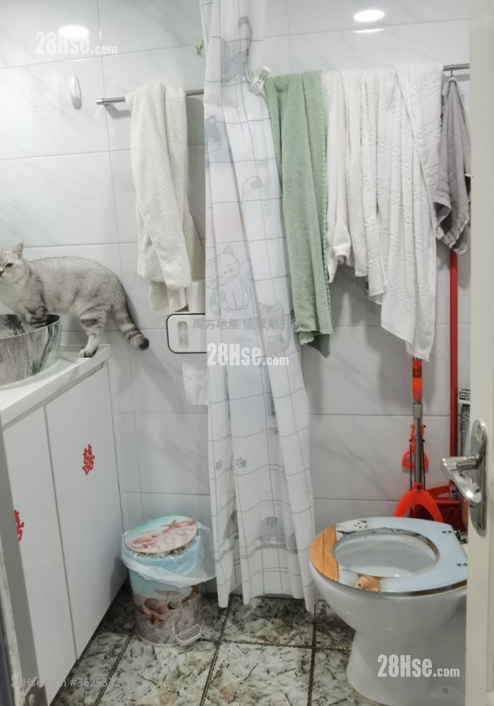 Yuk Wo Court Sell 2 Bedrooms , 1 Bathroom 454 ft² Yuk Wo Court Sell 2 Bedrooms , 1 Bathroom 454 ft²