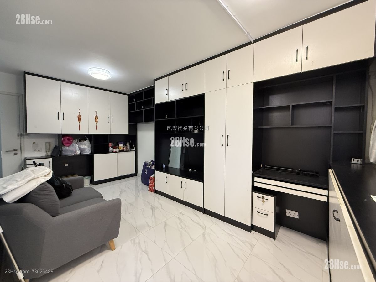 Hoi Lok Court Sell 1 Bedroom , 1 Bathroom 386 ft²