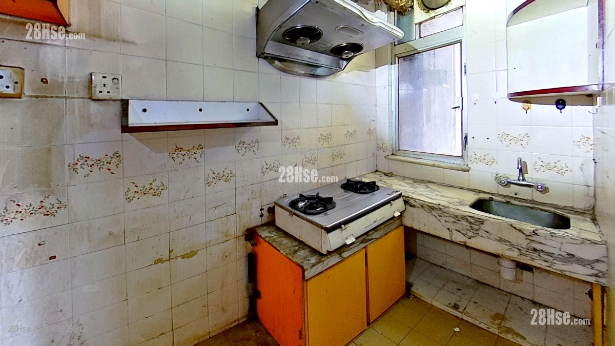 kitchen: Hing Hon Building Sell 3 Bedrooms , 1 Bathroom 504 ft² kitchen: Hing Hon Building Sell 3 Bedrooms , 1 Bathroom 504 ft²