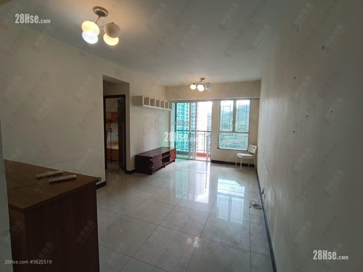 South Hillcrest Sell 2 Bedrooms 587 ft²