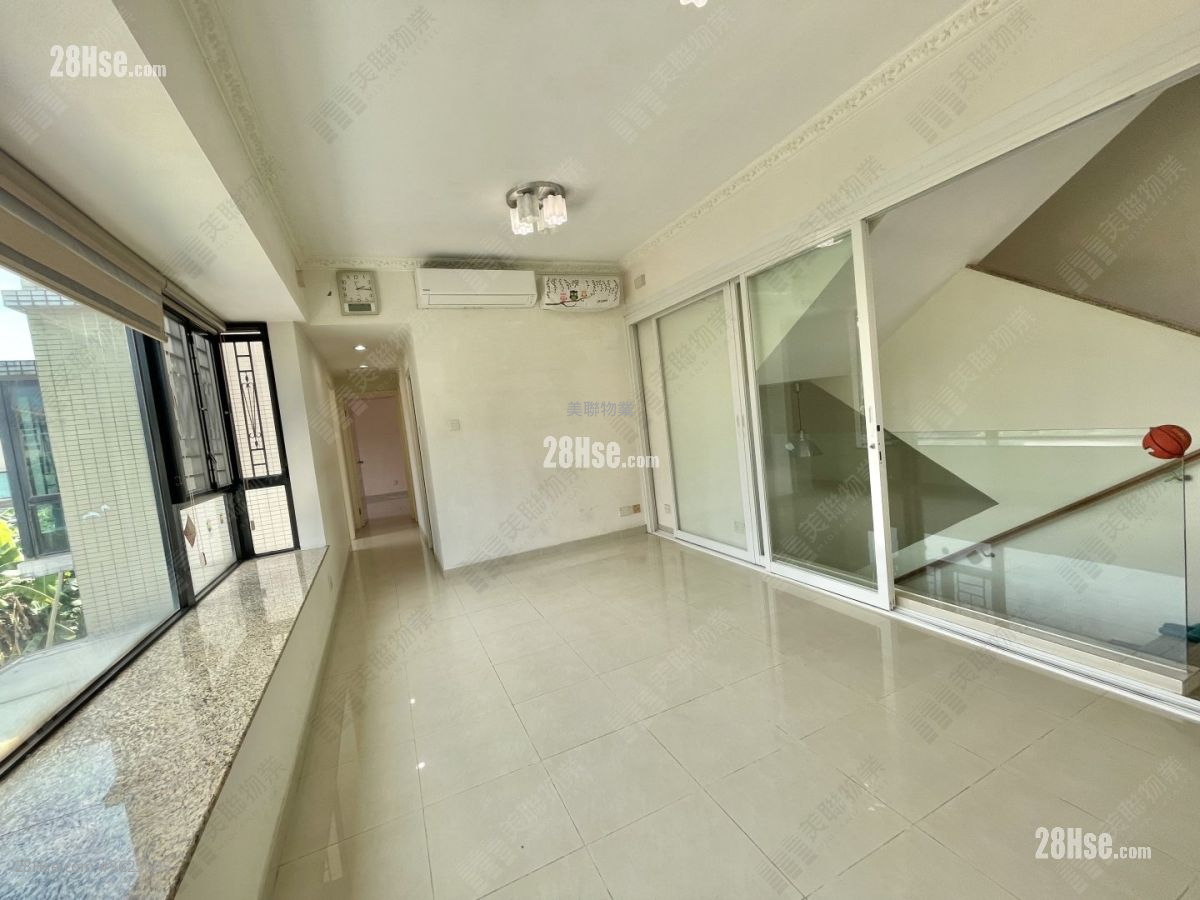 Villa Pinada House Sell 2 Bedrooms 551 ft²