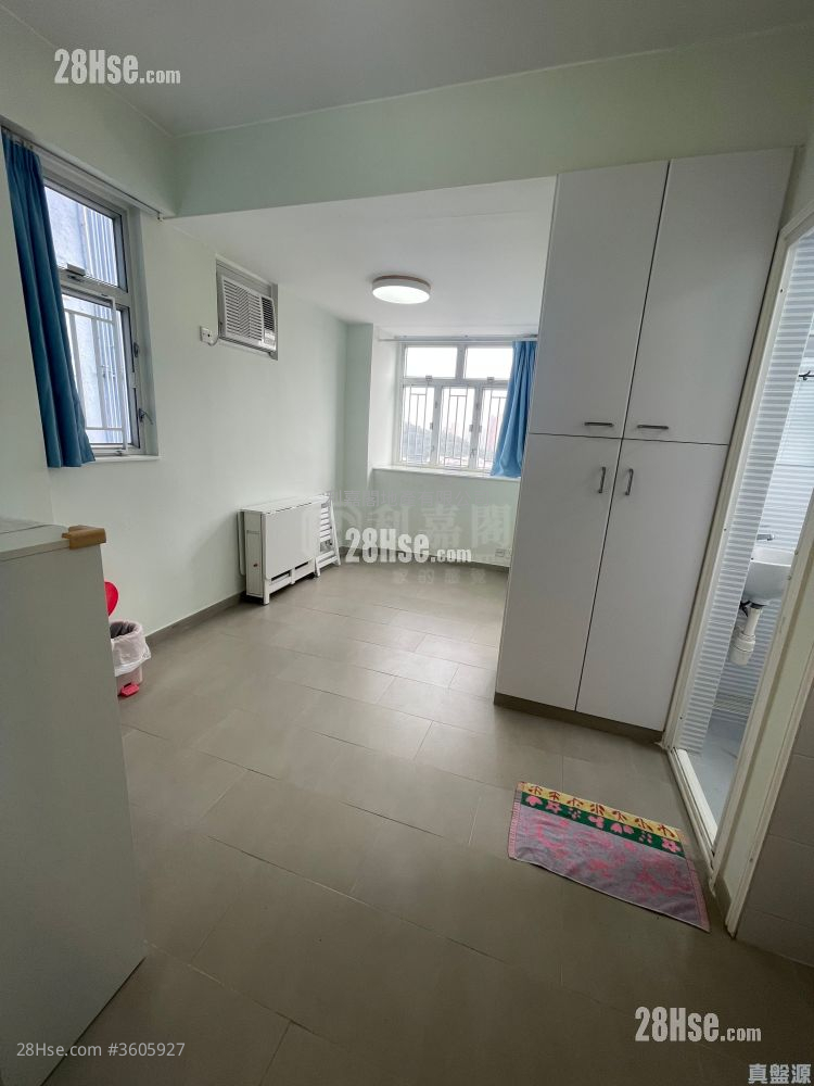 Lee Bo Building Sell 1 Bedroom , 1 Bathroom 234 ft²