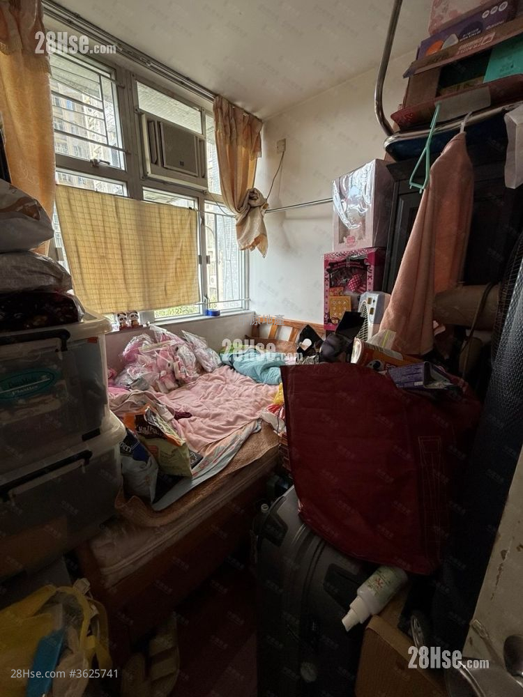 Ka Shing Court Sell 3 Bedrooms , 2 Bathrooms 606 ft² Ka Shing Court Sell 3 Bedrooms , 2 Bathrooms 606 ft²