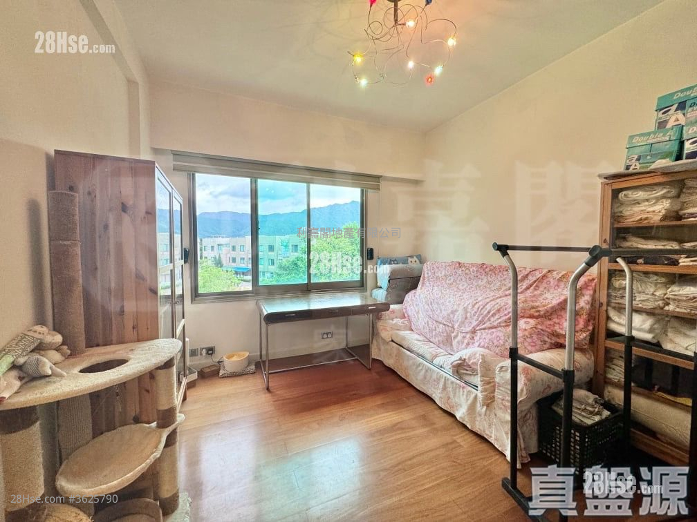 Tycoon Place Sell 3 Bedrooms 2,447 ft² Tycoon Place Sell 3 Bedrooms 2,447 ft²