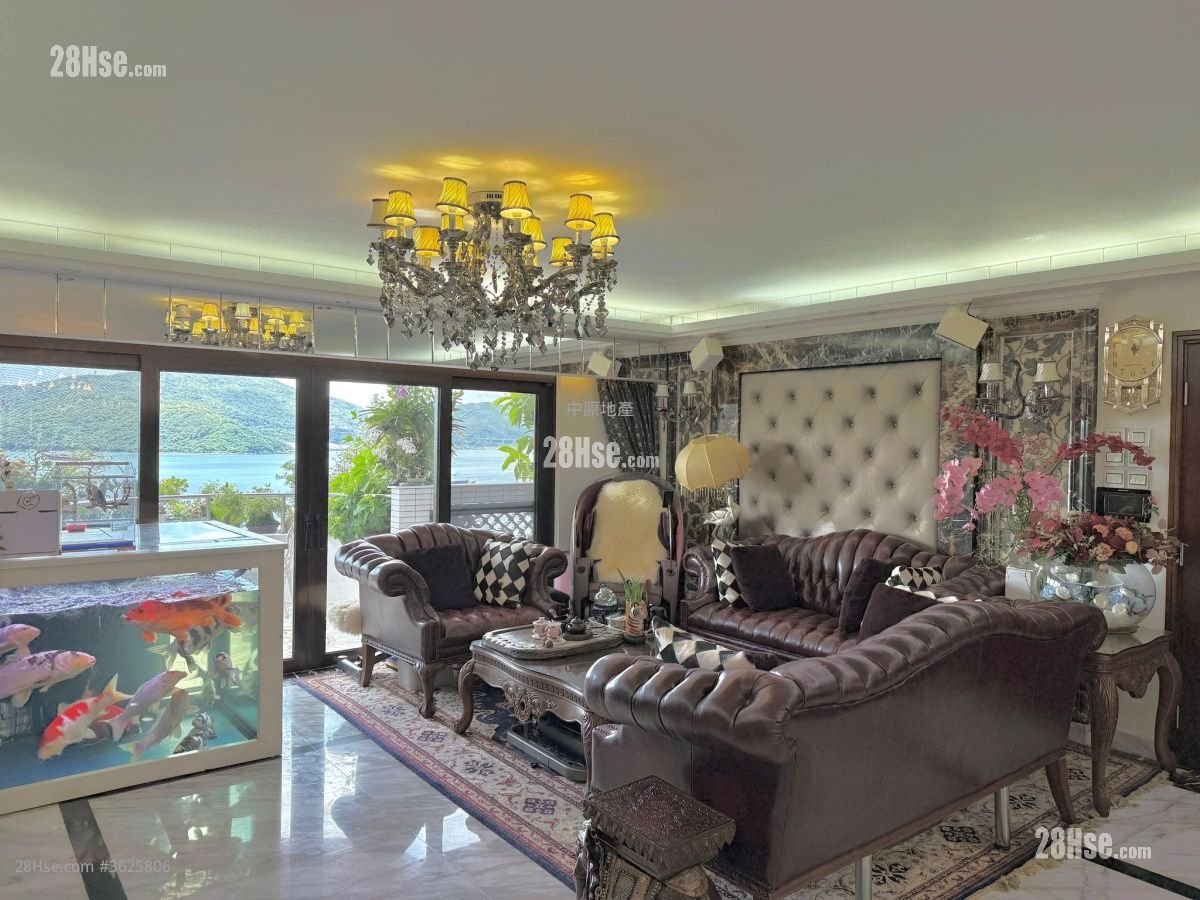 Lung Tang Court Sell 4 Bedrooms 1,943 ft²