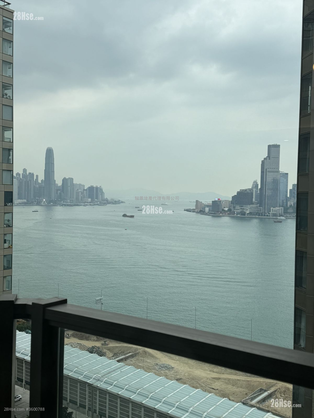 Harbour Glory Rental 2 Bedrooms , 1 Bathroom 569 ft²